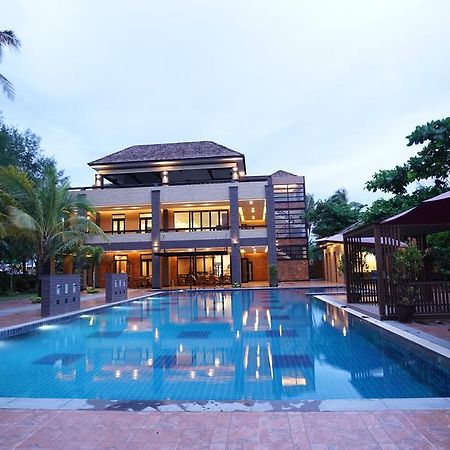 Ocean Paradise Resort Ngwesaung Esterno foto